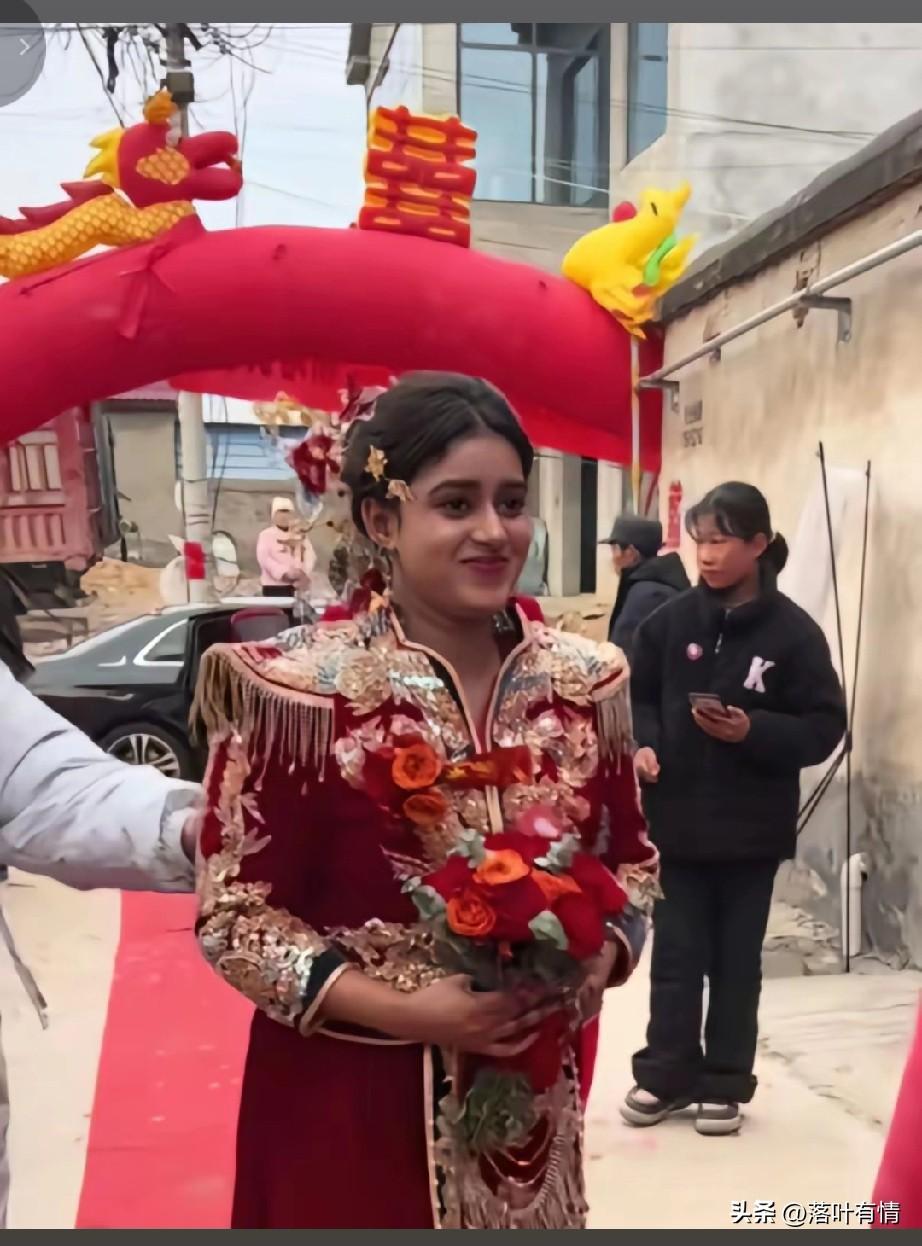 越来越多的中国小伙子，
开始睁眼看世界了，
他们有些人去了印度姑娘，
理由非常的