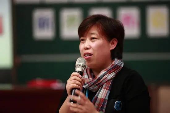 很多人问，为什么是万霞。

答案就摆在这里，张雪峰把手机密码，银行卡密码，甚至那