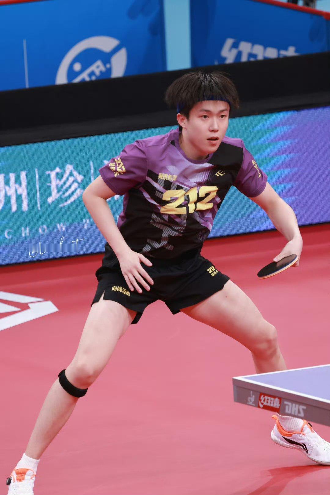 王楚钦谈穿越球名场面  你打爽了就行 享受比赛！  