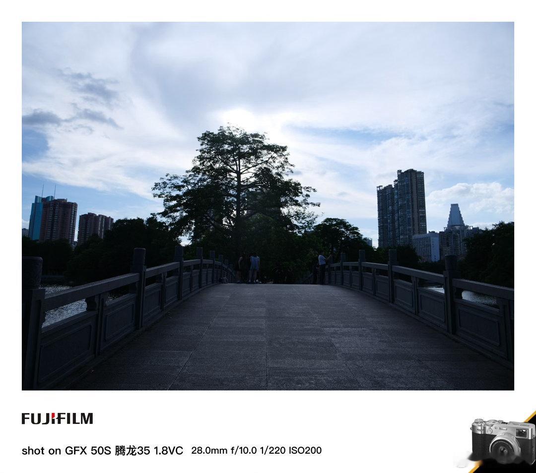 继续奉上广州东山湖公园的蓝天白云夏日好时光风景摄影东山湖公园 腾龙35 1.8V