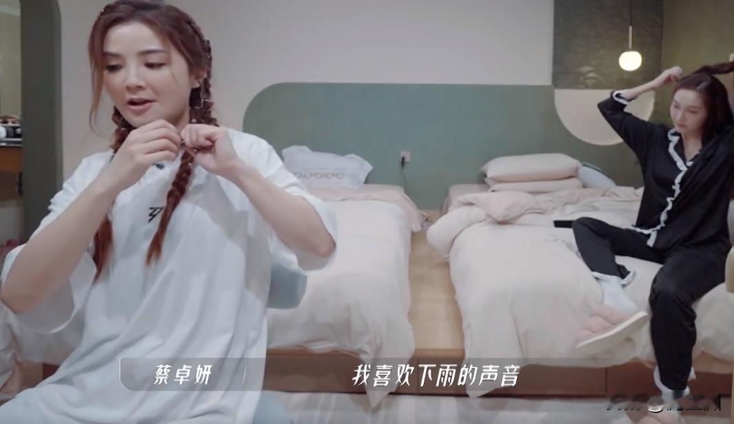 这段内容中你最希望强调的观点是什么？是否想要突显某个角色或礼物的特定意义？