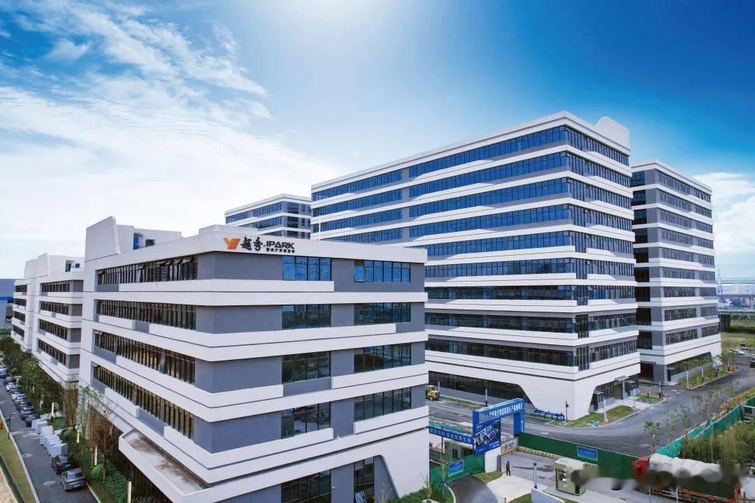 2026年的改革刀口，最近已经明晃晃地亮出来了。
刚从各地两会传出的消息，河南、