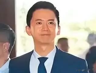 新竹县长选战刚打响，民进党就匆匆敲定候选人，可这位被赖清德夸成“惊叹号”的郑朝方