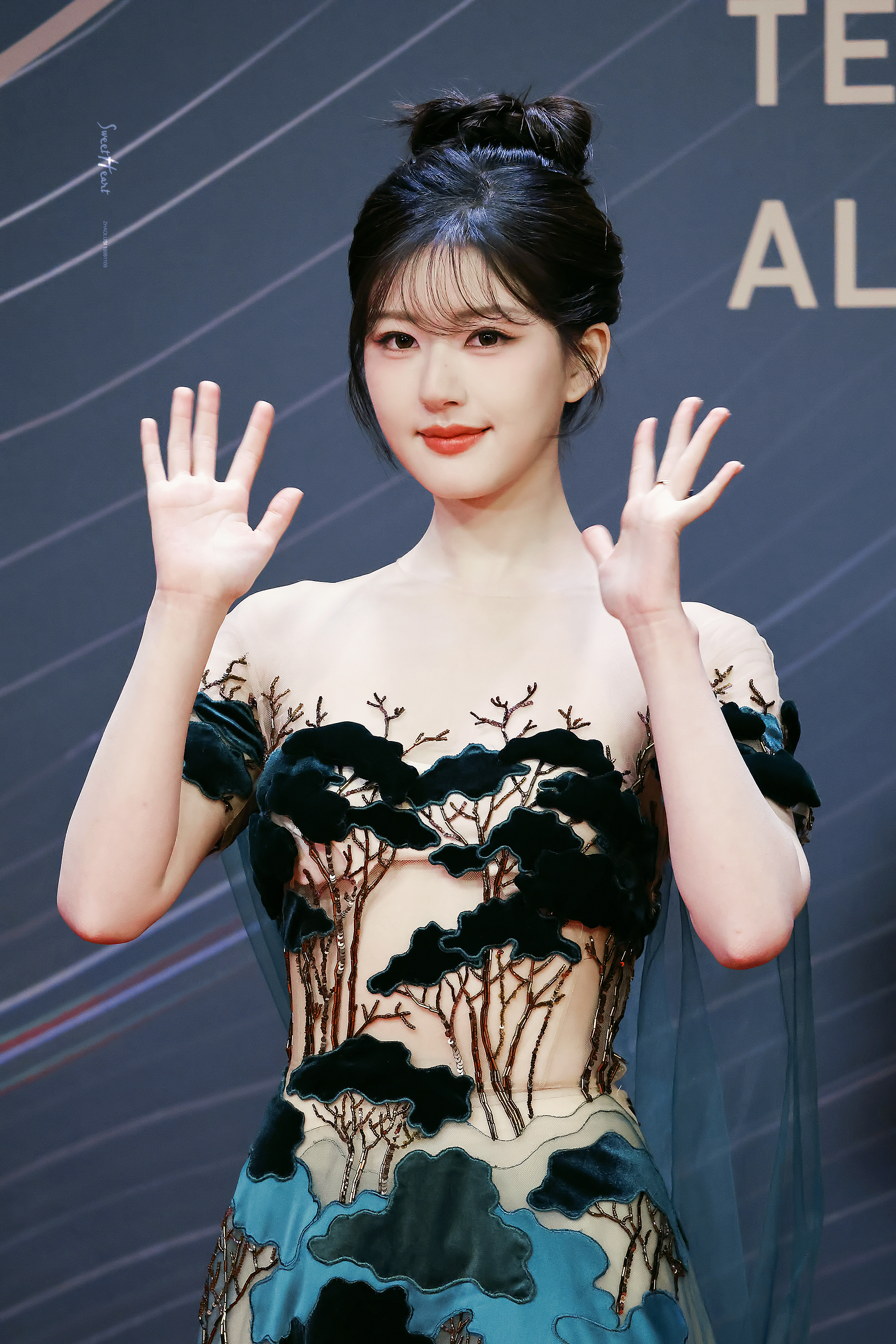 #赵露思神隐# [兔子]#赵露思凤隐# 公主👸🏻来了[哇]#赵露思阿音# #