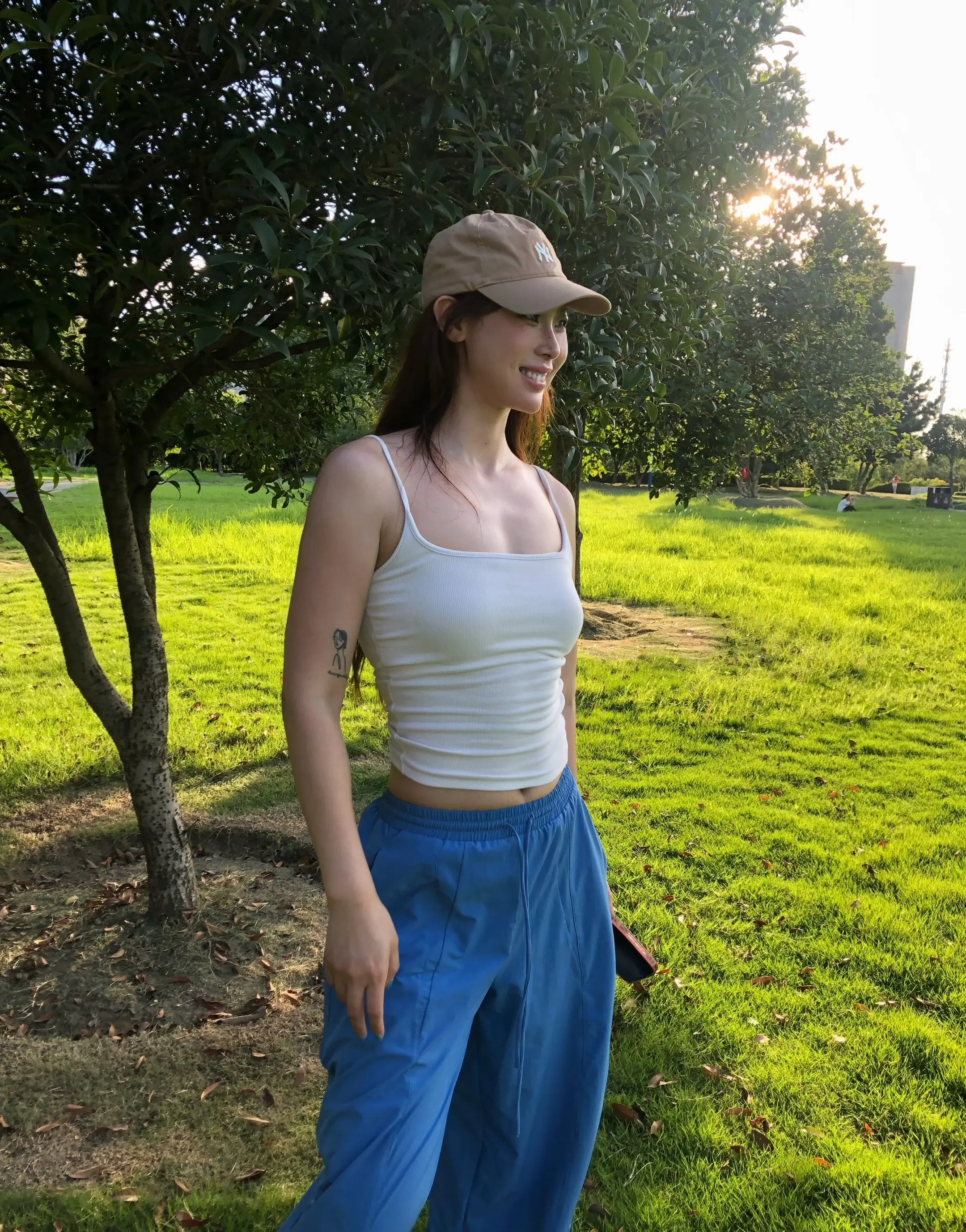 夏天 拜托你融化掉女孩们更多的悲伤吧。
