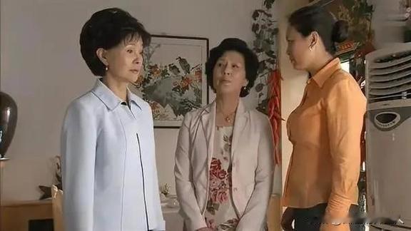 万万没想到，亲家问我退休金多少，我刚要说8200，儿媳抢先说1800

我这一辈
