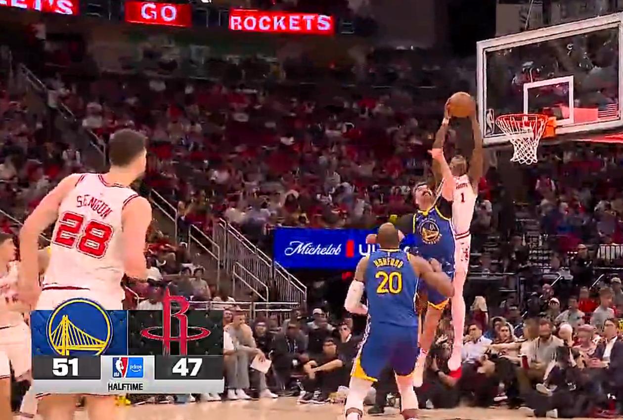 半场火箭47:51勇士。
火箭稍稍醒了一点没有将勇士抢开局打懵，可惜你失误以及命