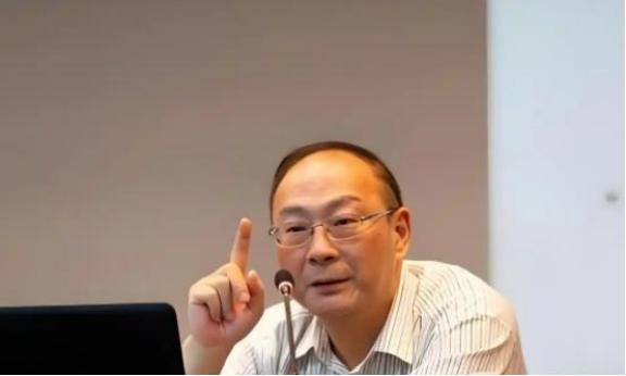 万万没想到，全球局势中“最乱”的竟是中国，人民大学金灿荣院长曾直言：中国周边环境