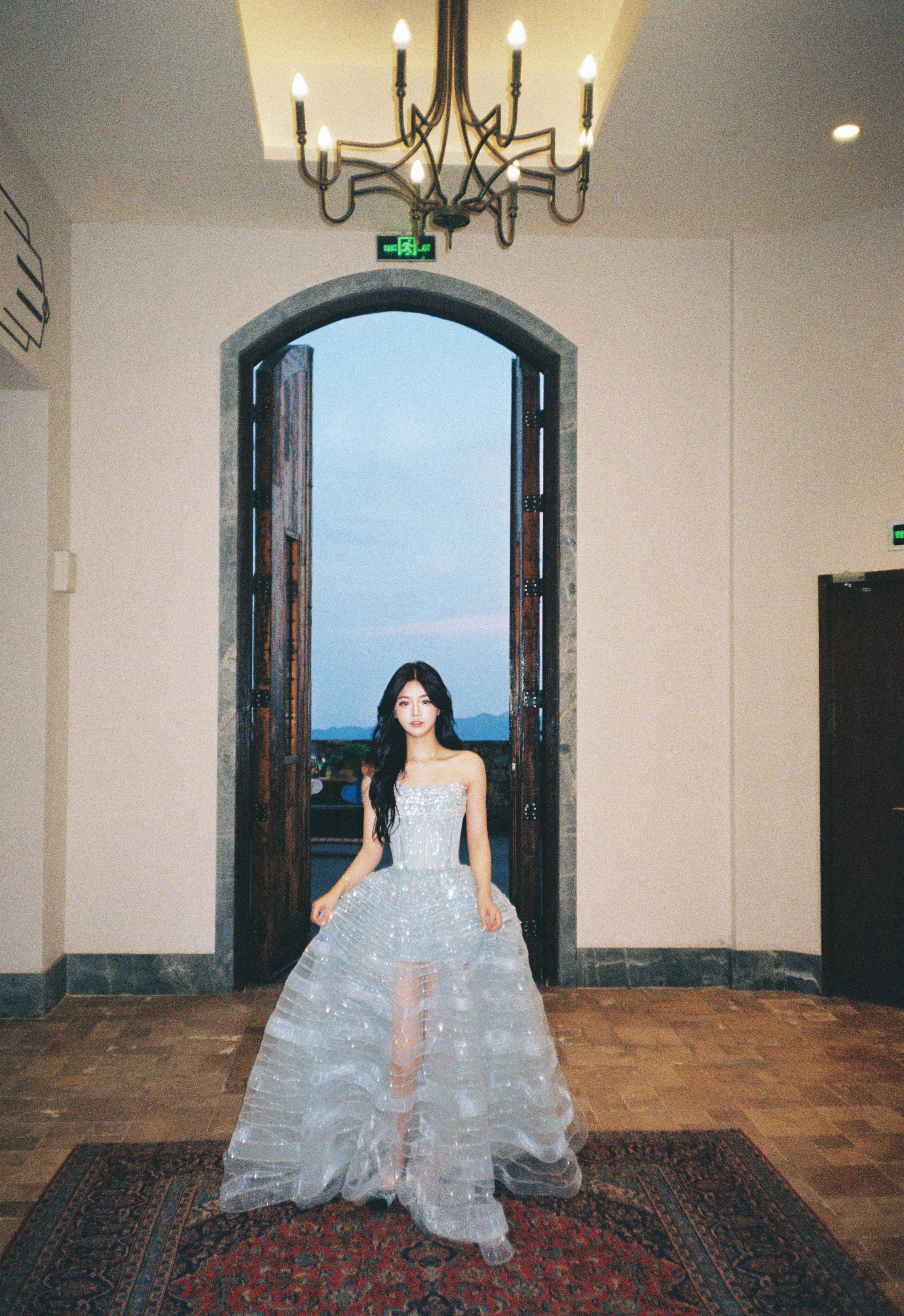 公主的晚宴✨🍷-雯雯生日晚宴的纪录天知道拍礼花筒的时候场面有多混乱hh但是拍出