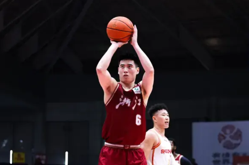程帅澎常规赛场均得到15.1分，季后赛期间场均15.0分