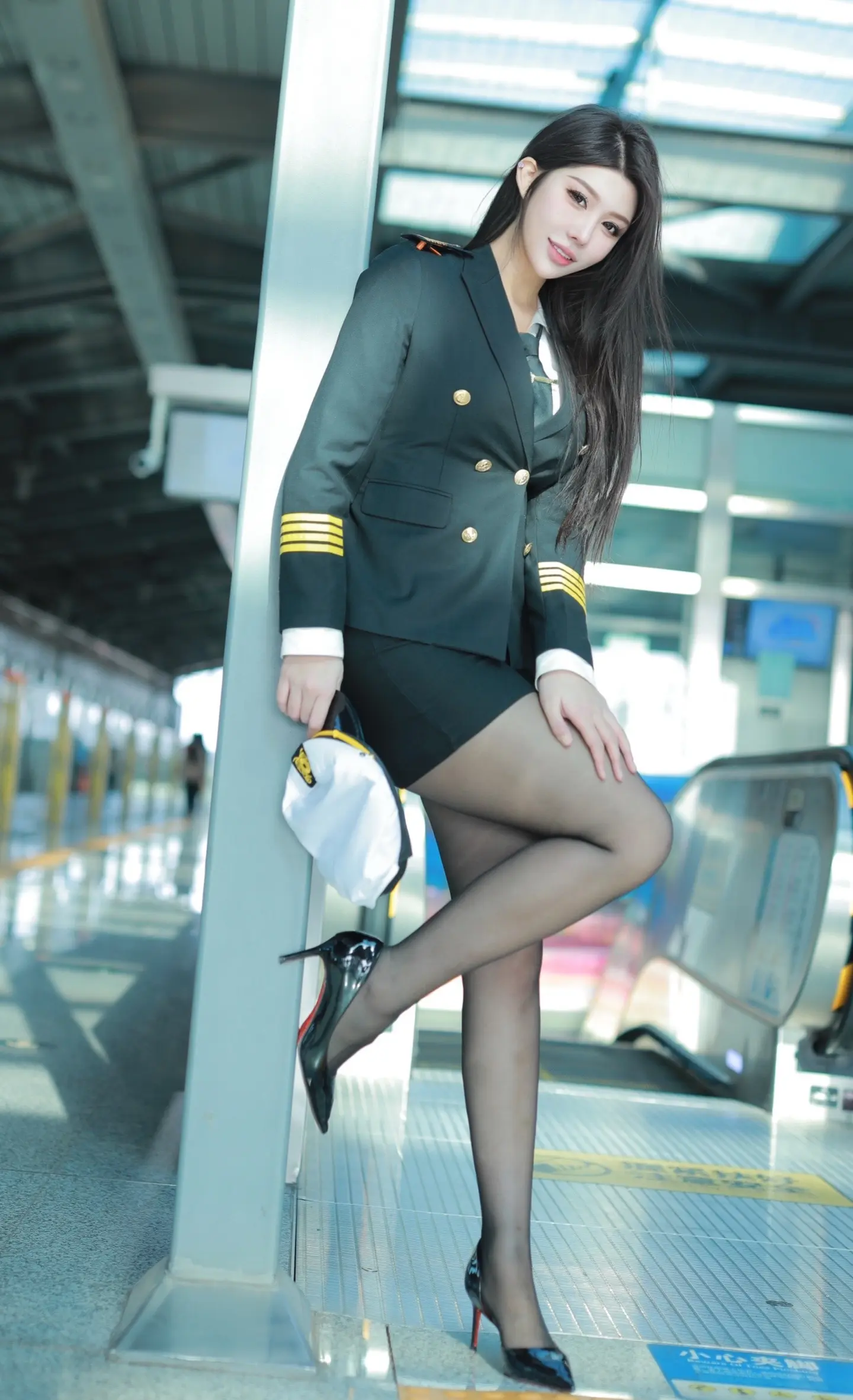 野蛮师姐。