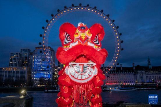 📰 2026年2月18日（正月初二）要闻速览
 
国内热点
 
- 春晚数据创