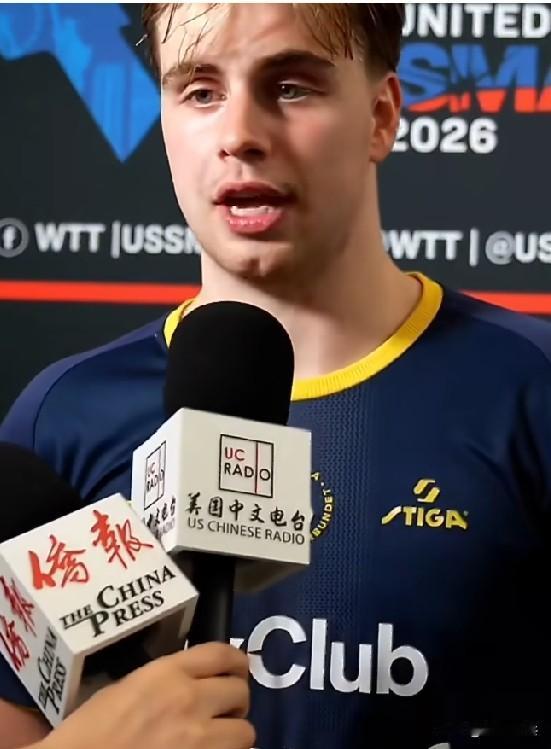 问：有很多中国球迷非常爱你，你希望他们记住你的哪个特质?
莫雷高德：首先，看到这