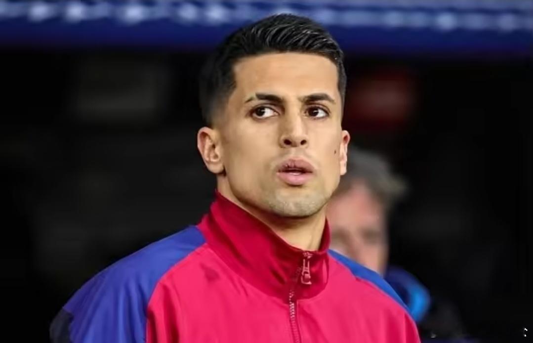 巴萨1比0塞尔塔世体记者：相比起亚马尔，坎塞洛的伤情只是撞伤并无大碍据《世界体育