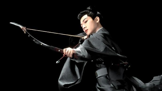 #这锁是崔行舟连夜挂的吧# 这么大的一个锁，估计两个人这辈子都得在一起，永不分离