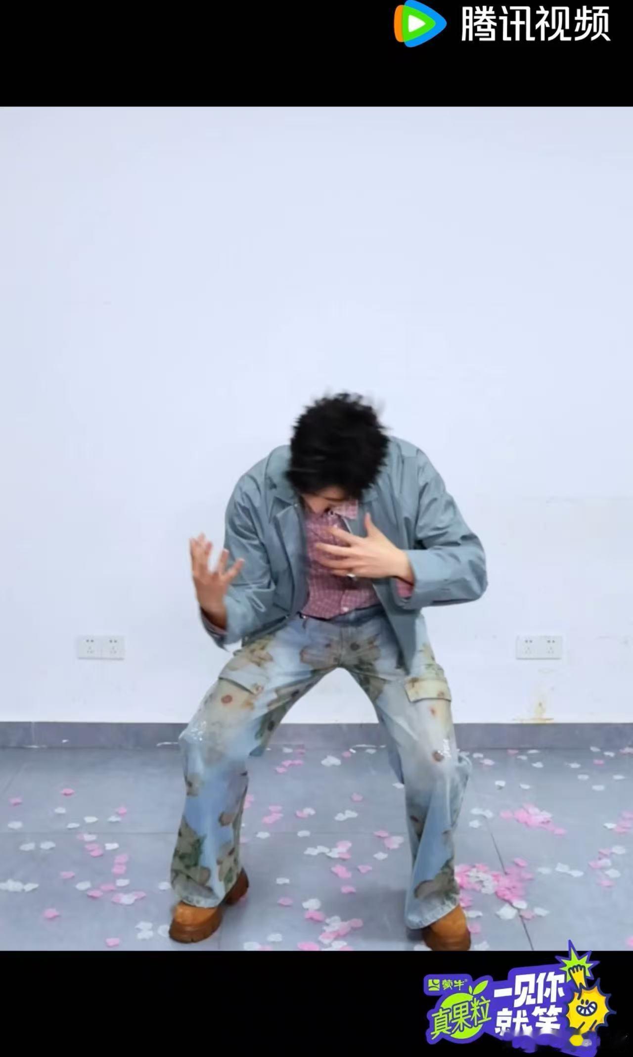 值得爱售后像吃了菌子一见你就笑 这剧组真的是太能整活了，每个人的表现都太有意思，