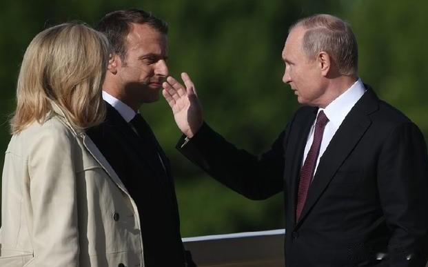 俄方称，普京愿与法国总统马克龙就俄乌冲突对话。外媒报道，21日，俄总统新闻秘书佩