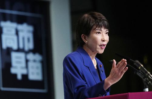 日本政坛马上要上演一出“过河拆桥”的大戏。
高市早苗，这个靠啃安倍老本上位的“光