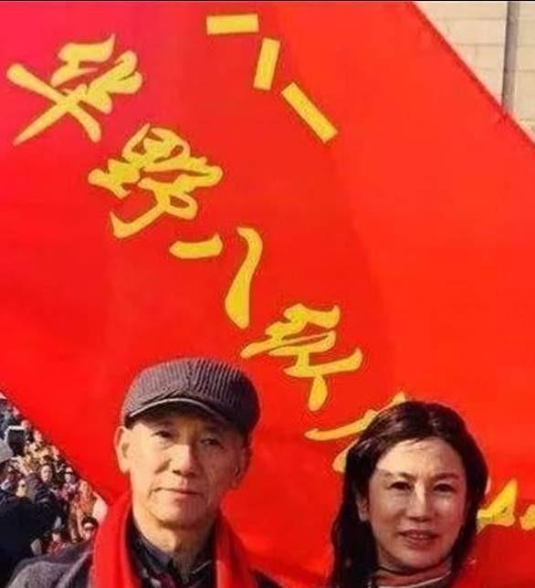 华野八纵政委，正部级官员，身边战友多为上将中将，却被授衔前一年撤职
1954年春