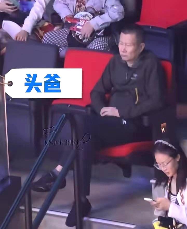 王楚钦在新加坡大满贯半决赛输给樊振东，七局打满的比赛输得确实可惜。但比比分更让人