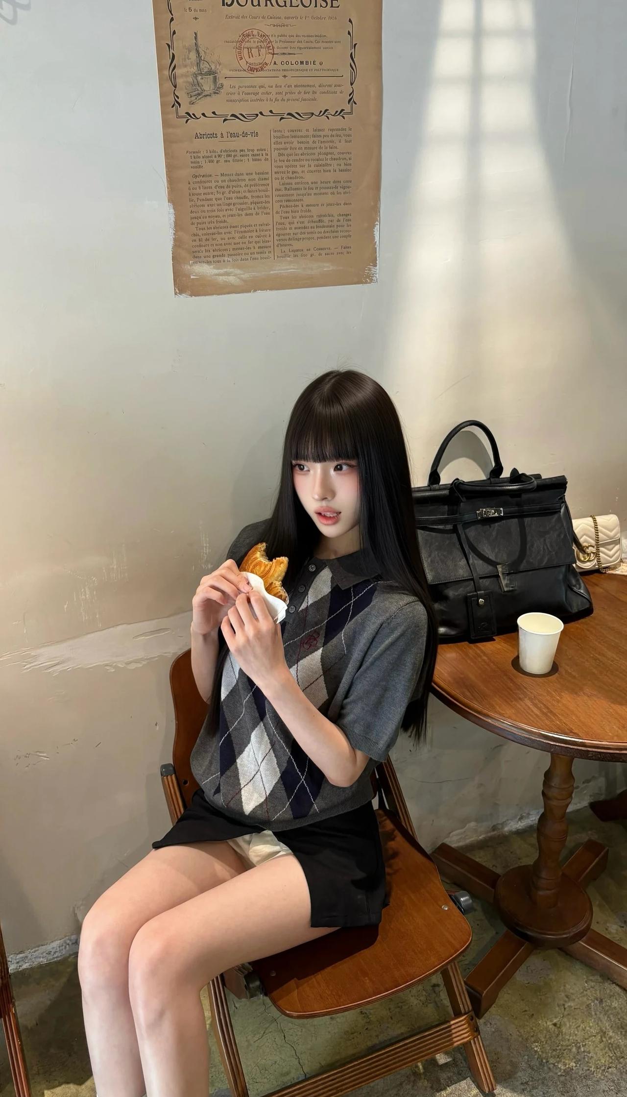 ˆ🧺𓂂🩶ིྀ💭
感觉至上𖦹ࡇ𖦹 来拍照了 日常