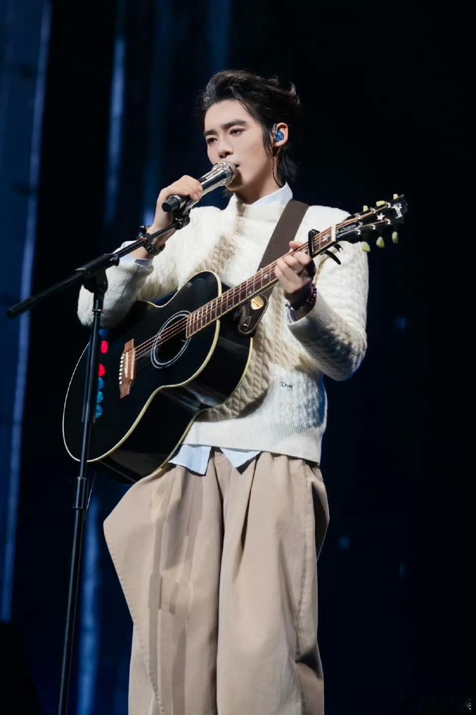 于适个人原创EP 音乐节的意难平终于圆满！《夕阳之歌》《如何来到这里》正式版即将