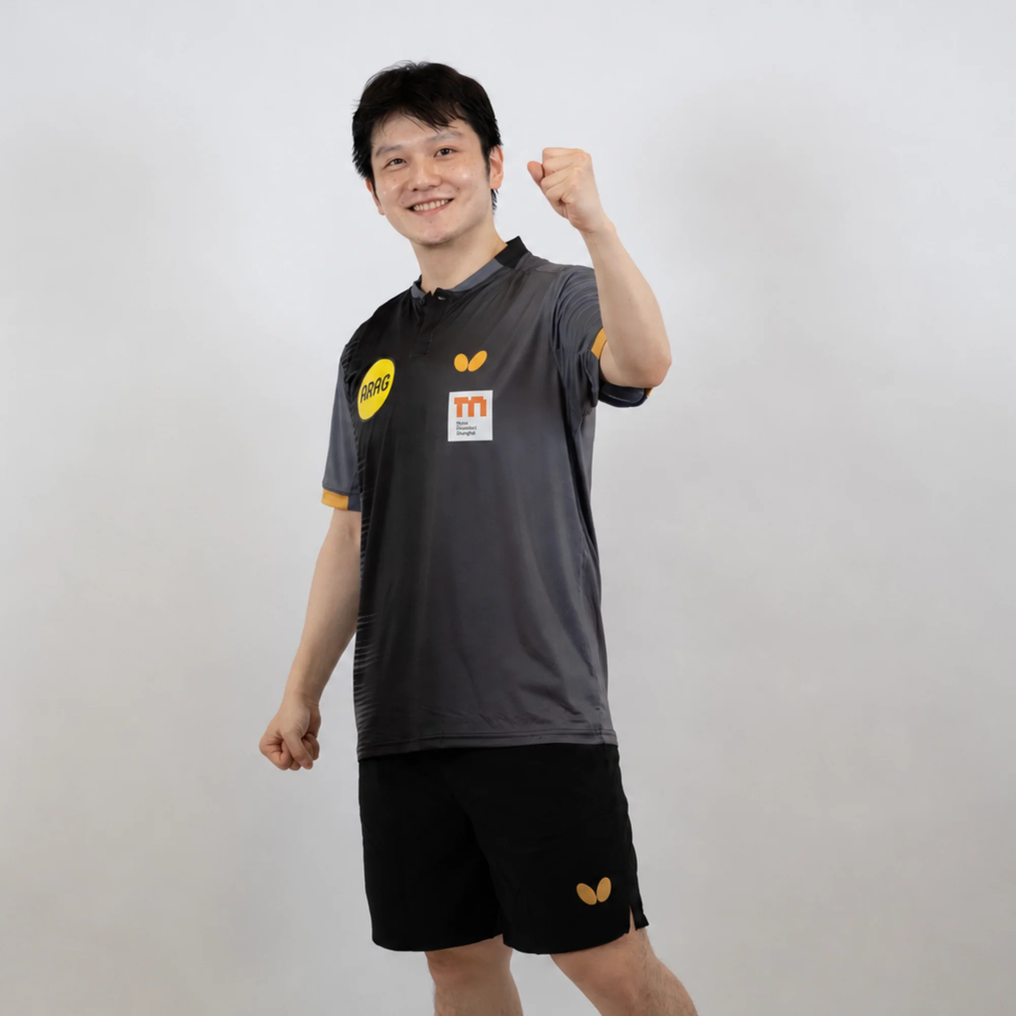 樊振东正式加盟杜塞尔多夫 🏓樊振东新定妆照出炉 【20260703】【杜塞官网