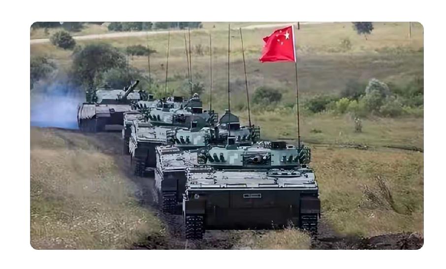 美媒说中国一个重装合成旅能横扫任意中小国家，并非空穴来风。
自2015年军改后，