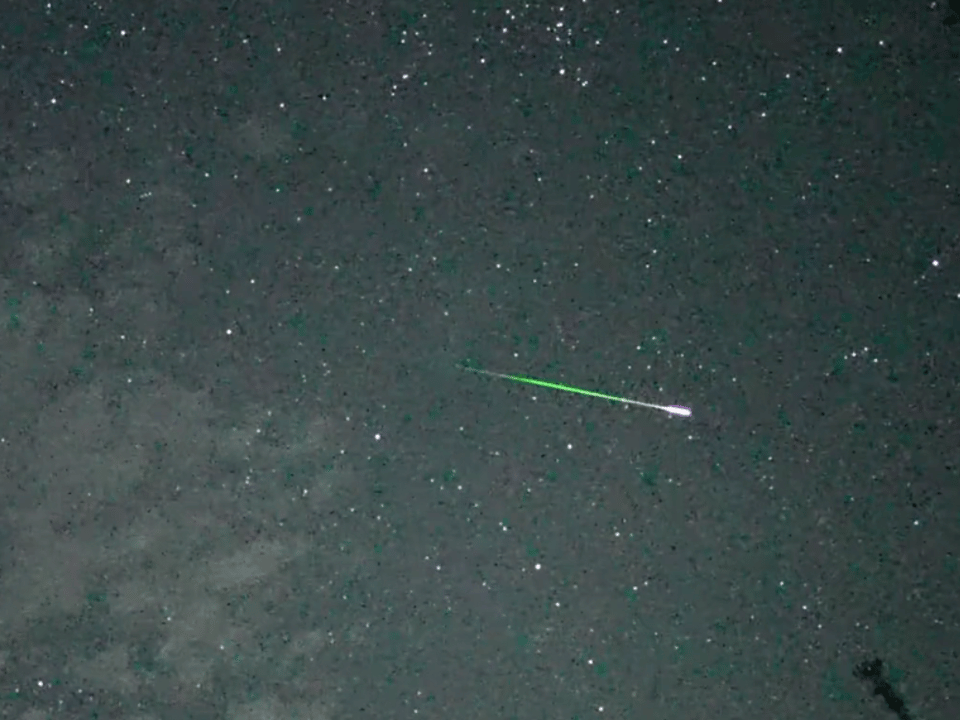 橘子早安趴 2026英仙座流星雨，见者好运🌠 