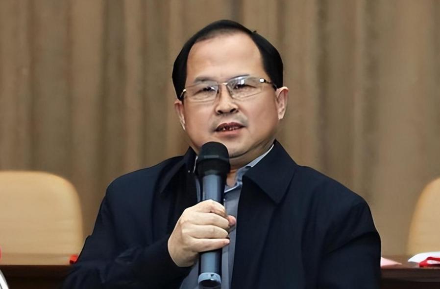 “中美关系搞砸了，责任不在美国，中国应该看看自己的问题！”——这话出自国内学者胡