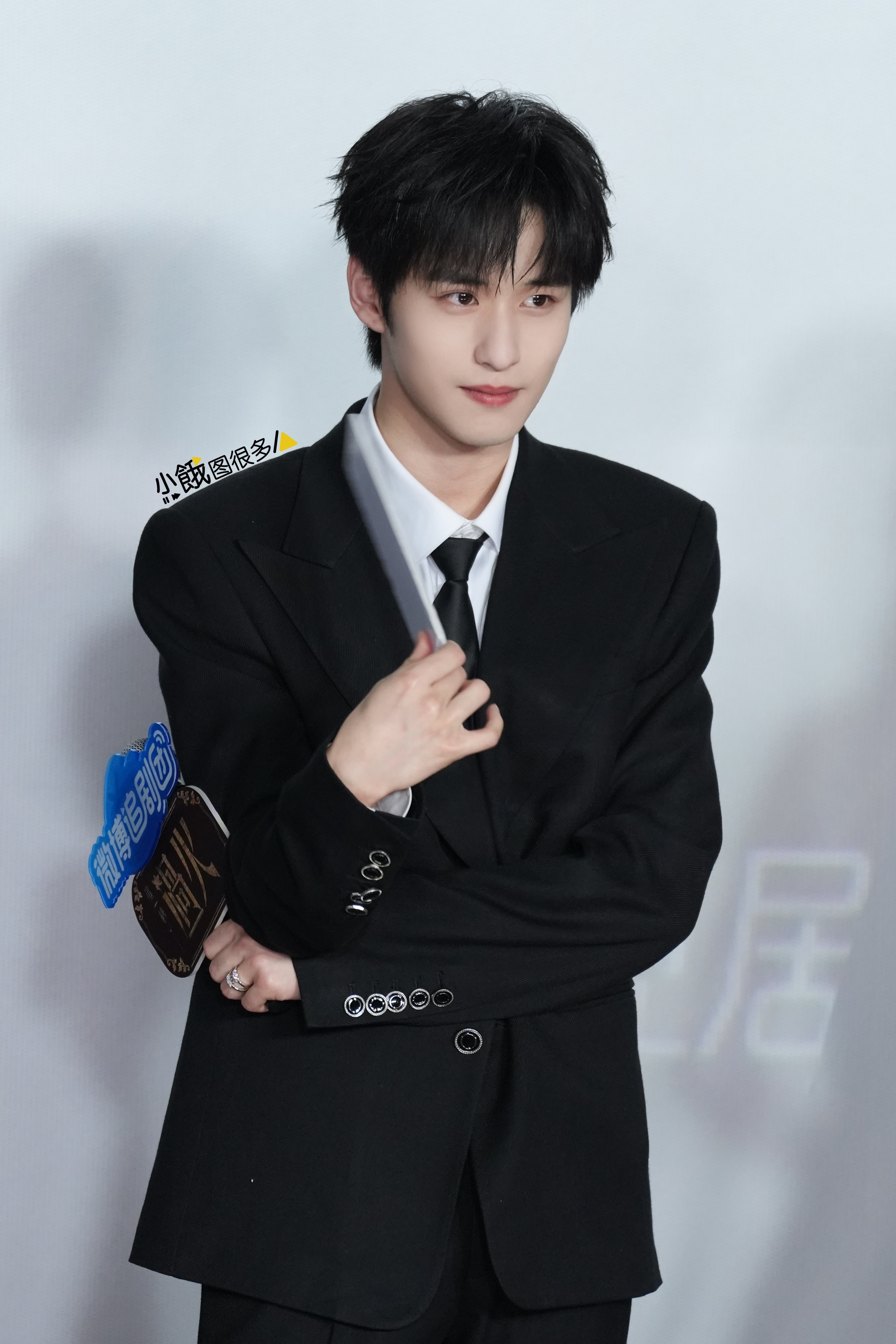 徐振轩李柏则 20260723 补一组《这一秒过火》追剧团徐振轩高清图集，昨天看