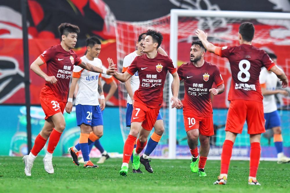 中超-武磊梅开二度 上海海港4-3逆转山东泰山
北京时间4月14日，中超第6轮，