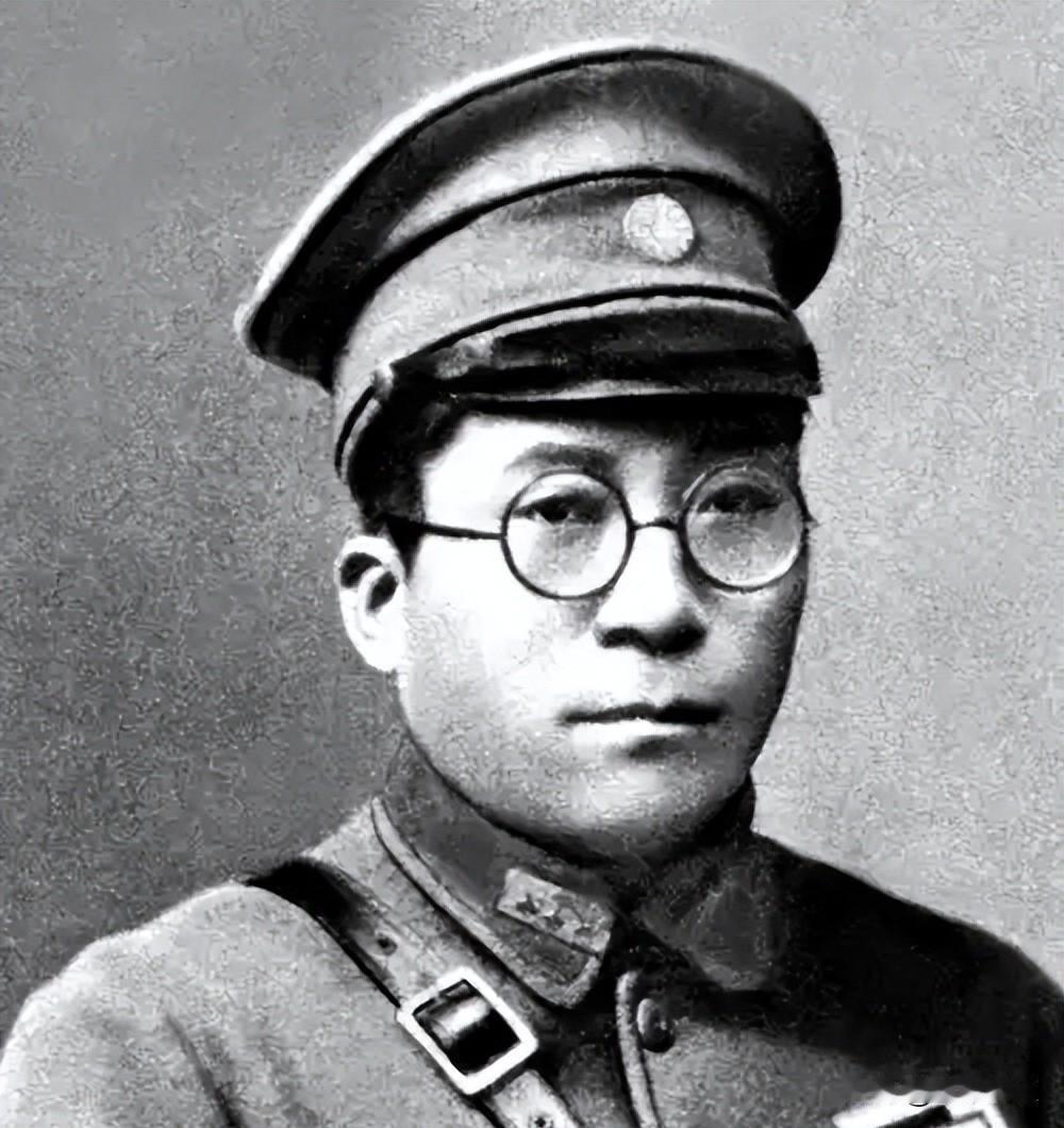张学良被关了五十多年，不是因为蒋介石恨他，也不是单纯怕他。这事背后，是政局、面子