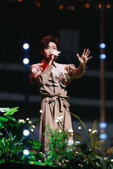 郑润泽旷野演唱会七城官宣七座城市的旷野地图已为你悉数点亮。关掉那些嘈杂的通知，去