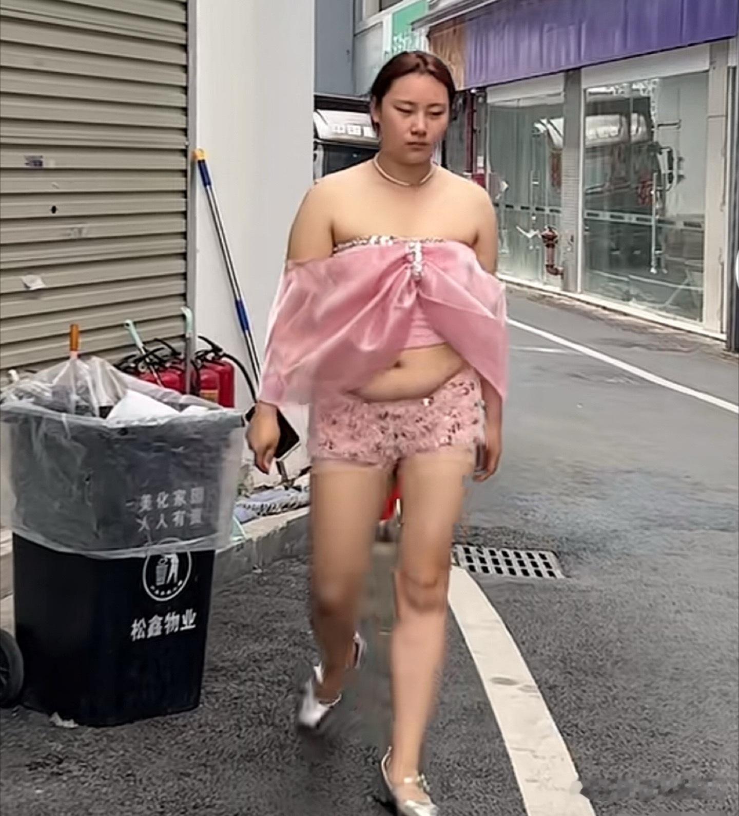 这大概就是买家秀与卖家秀！ 