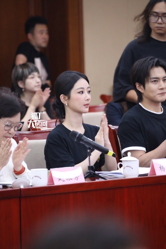 杨紫玉兰花开君再来 💜杨紫董竹君 我不知如何表达爱意 只知有你是我的幸运𝙄 