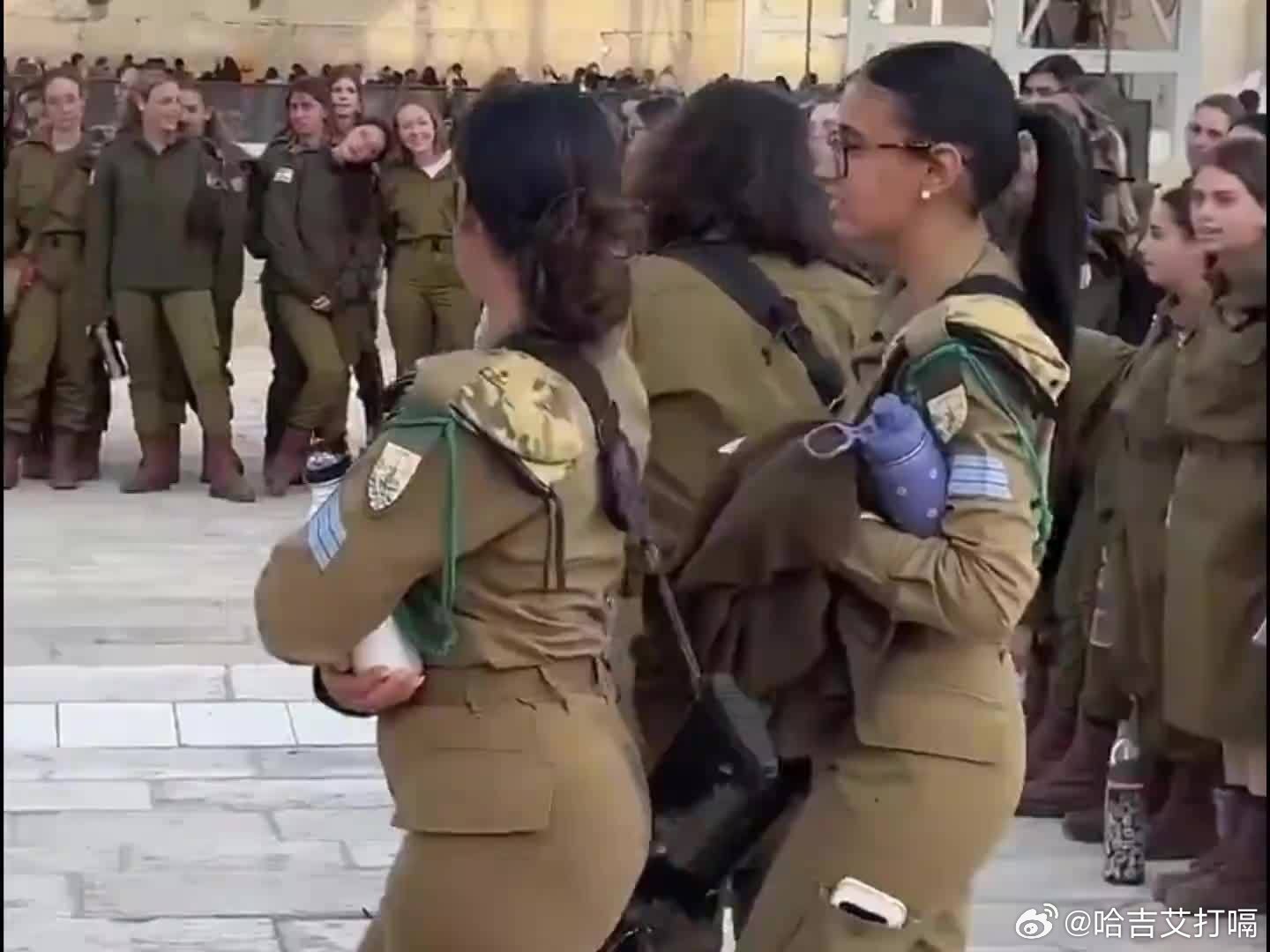 凤凰新闻【特拉维夫被轰炸前后，以及以色列人的前后，都十分震撼】特拉维夫被轰炸前后