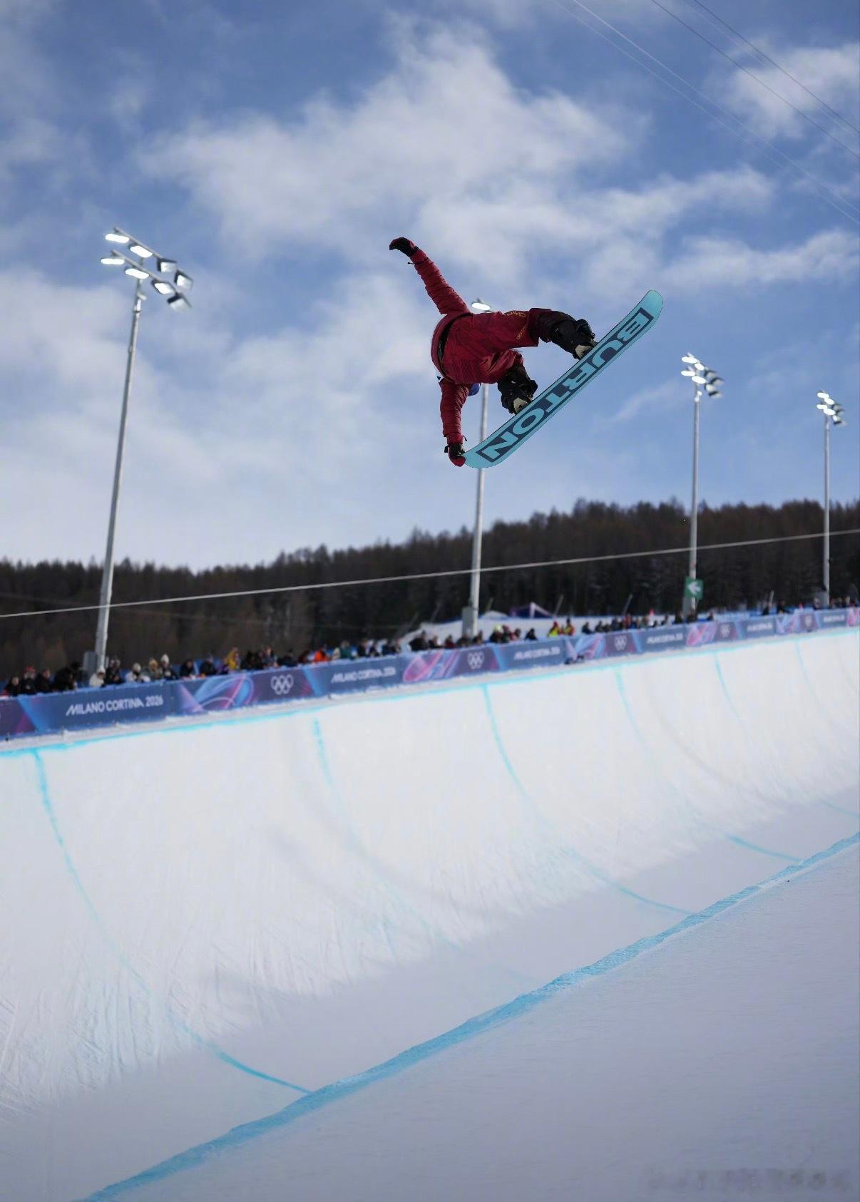 祝刘佳宇平平安安竞技场上，平安永远比成绩更重要。看着揪心，只希望一切安好，没有大