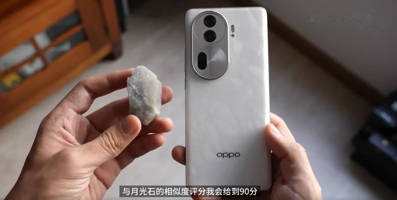 出牌就是“王炸”，Reno11系列好用的就连钟文泽也赞不绝口，颜值和影像全部实力