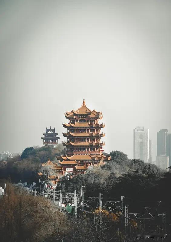 一提到武汉，有人可能脑袋里瞬间一片空白，不像广州能想到珠江新城，上海能想到浦东新