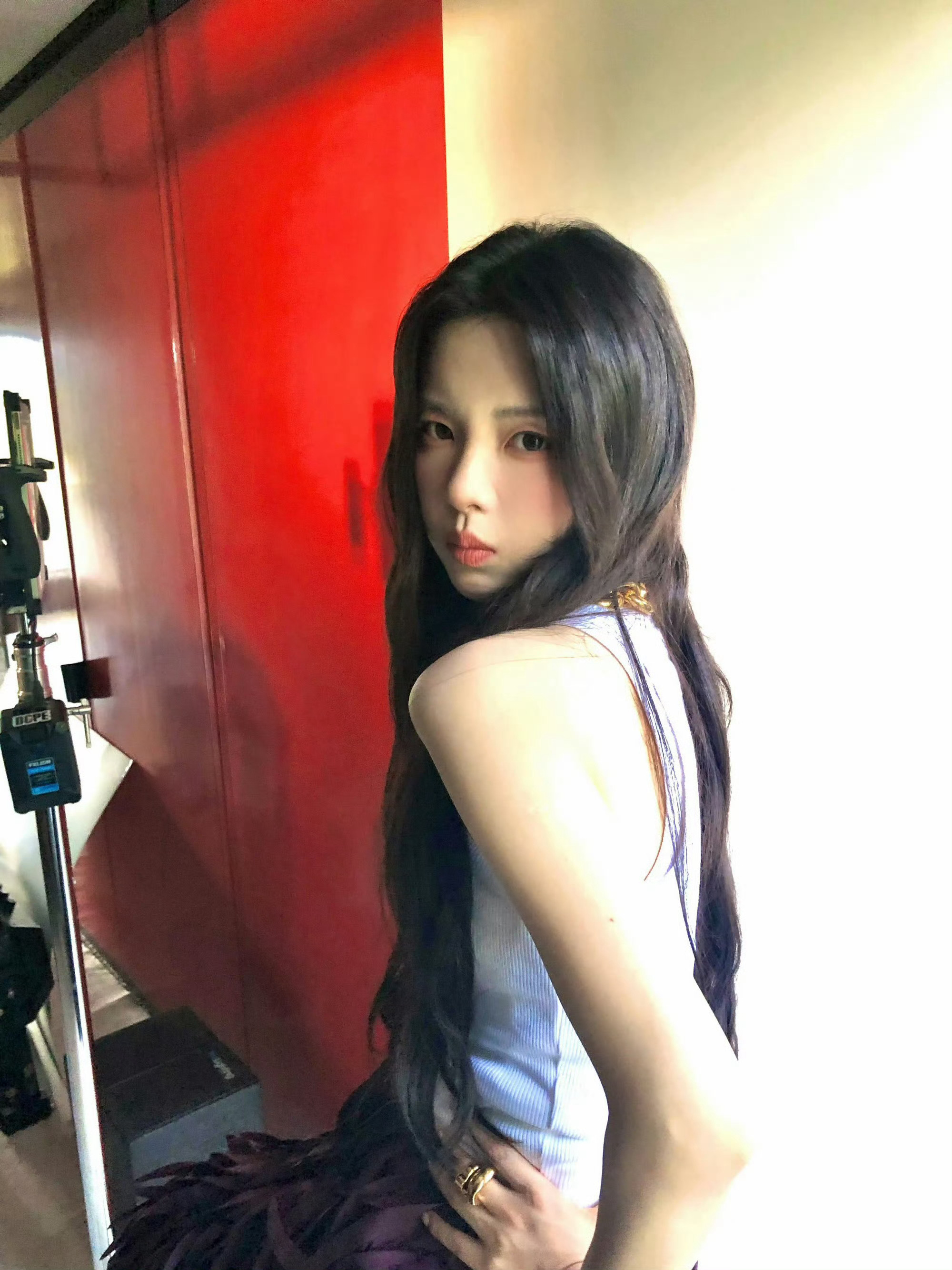 杨超越的美貌被品牌持续认可杨超越凭实力全球广告刷脸 巴黎世家持续认可杨超越，第八