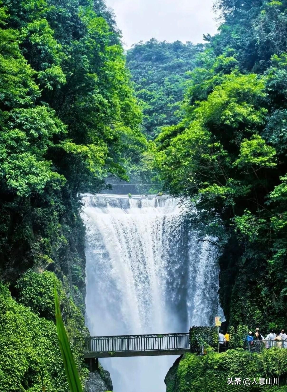 贵阳香火岩，超级醉人避暑胜地，景美凉快空气甜
炎炎夏日何处去，赏景避暑香火岩。