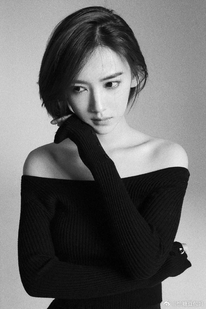 李沐宸以前的写真是真的认不出来， 是不是微调过…？ ​​​