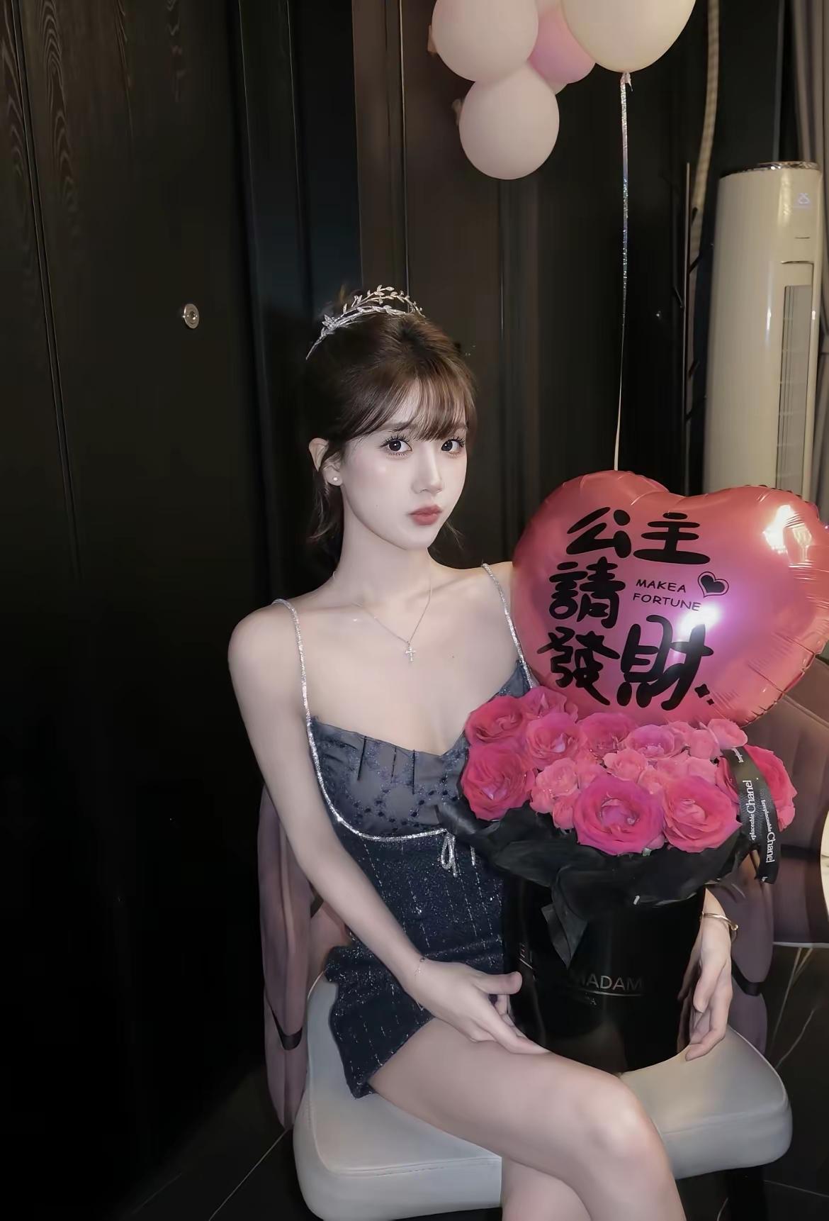 尝矜绝代色，复恃倾城姿美女究竟能有多美