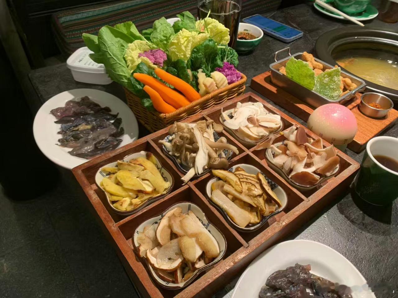 吃的饱玩的好，天天开心没烦恼~♡