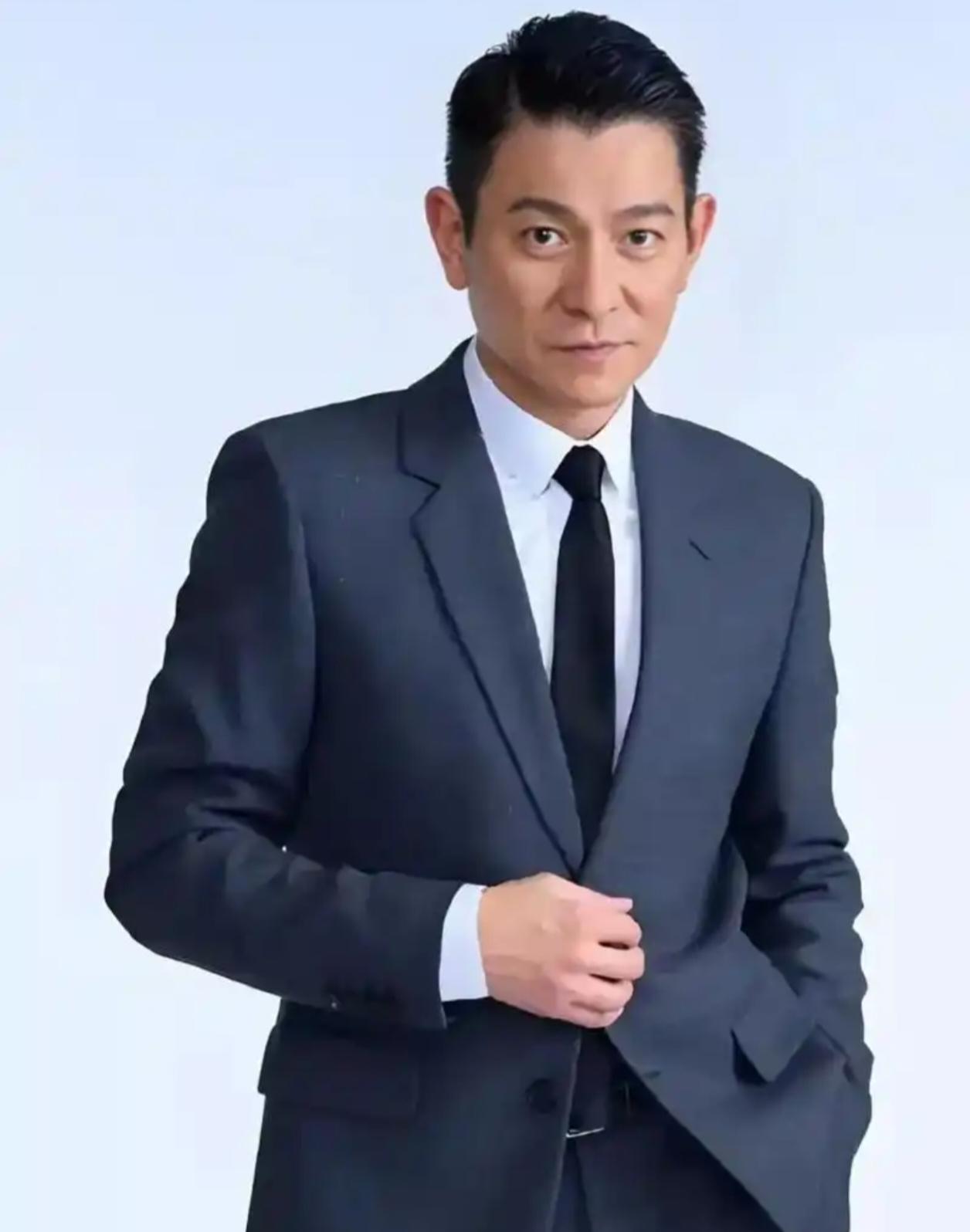 你最喜欢刘德华出演的哪部电影?刘德华也有很多好看的电影，比如雷洛传，赌侠，无间道