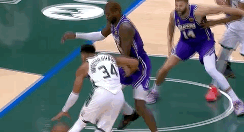 顿宝今天的防守可以呀！可圈可点！ 