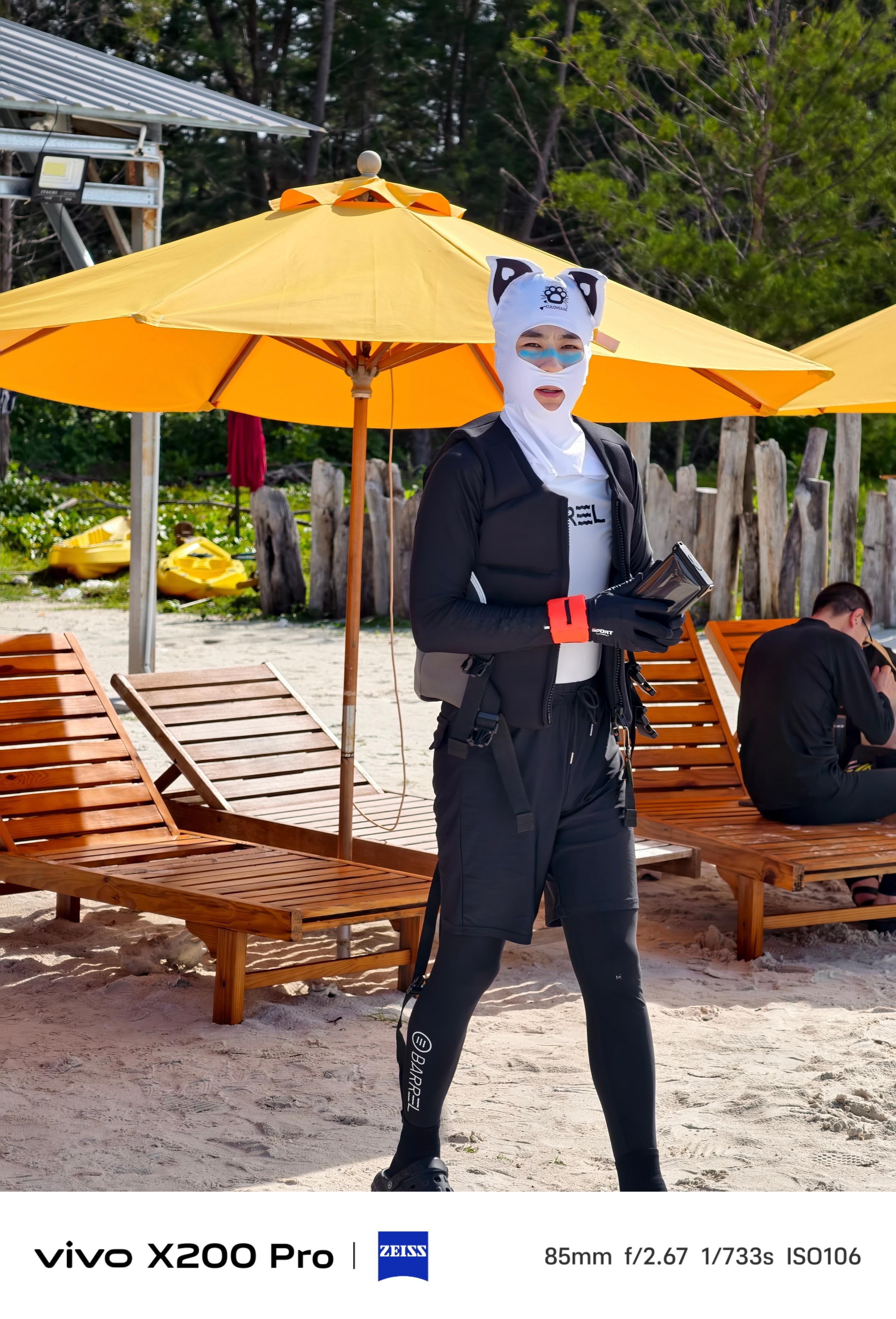 潜个水都这么卷了吗？[兔子]只会脱是不够的，会穿才叫高级…[good]  