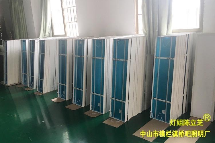 陈立芝写日记的第633天：1月19日 周日 晴
依旧早起，阅读摘抄！
关于每年的