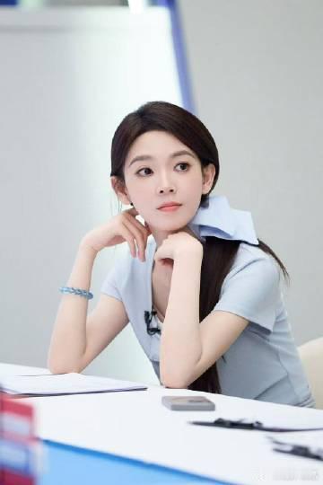 曝浪姐三公不直播 网上流言不必过度在意，没有官方证实都不算数，坚守理性原则，静待